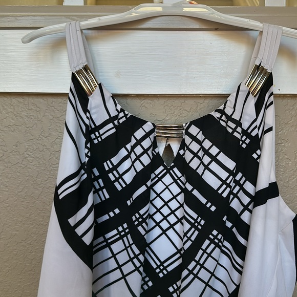 Women’s shirt. WHBM.  Great under a suit coat or for a night out. - Picture 4 of 5